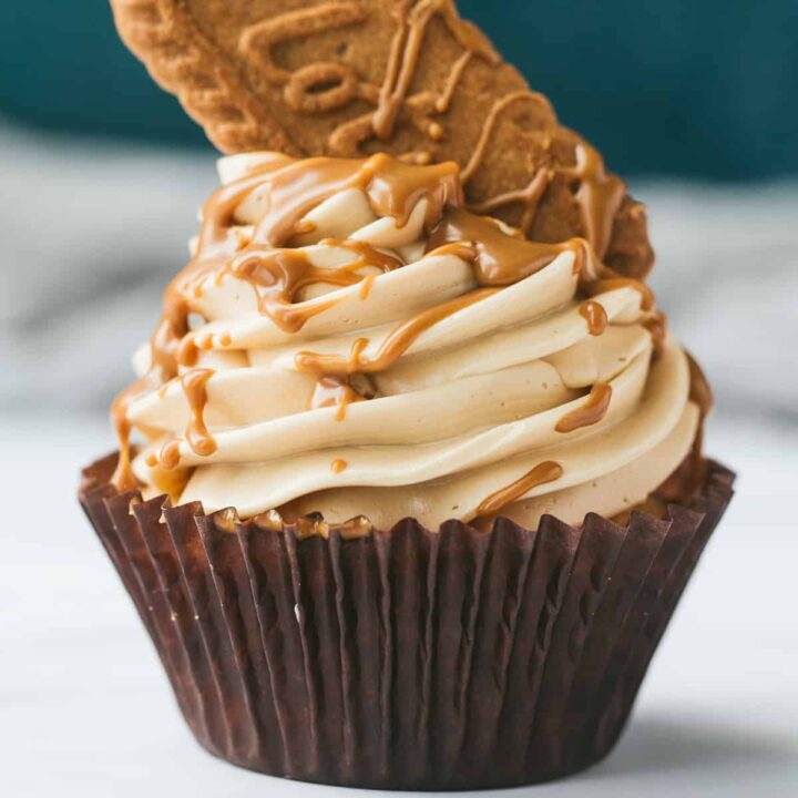 Biscoff Vanilla Cupcakes